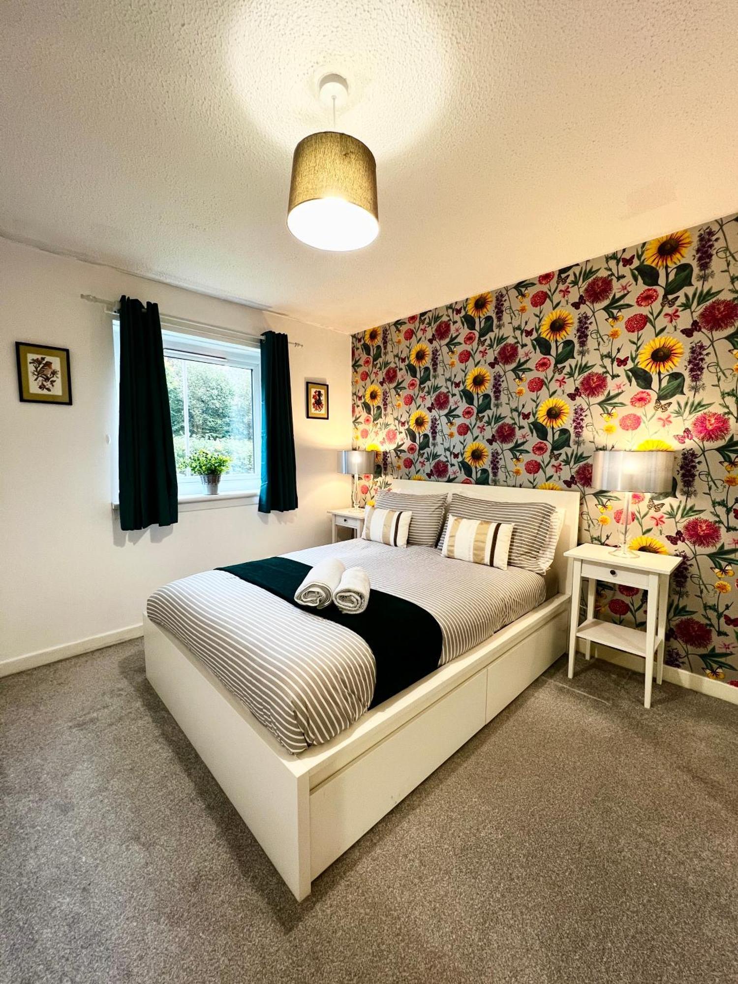 Apartament Ground Floor Flat With Free Parking & Wifi Glasgow Zewnętrze zdjęcie